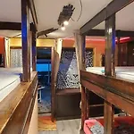 Ricardo Team-hostel *