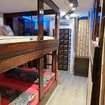 Ricardo Team-hostel 프예스차나 우발라