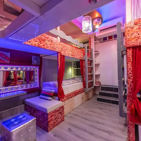 Ricardo Team-hostel ホステル *