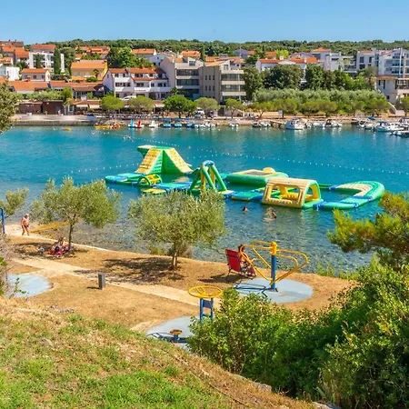 Ricardo Team-hostel *